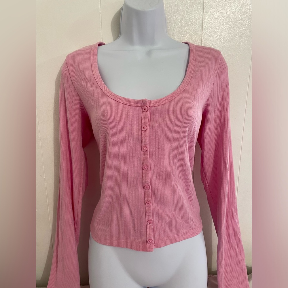 (Free w Anything) Hollister Henley Pink Top (pre-owned pilling condition)